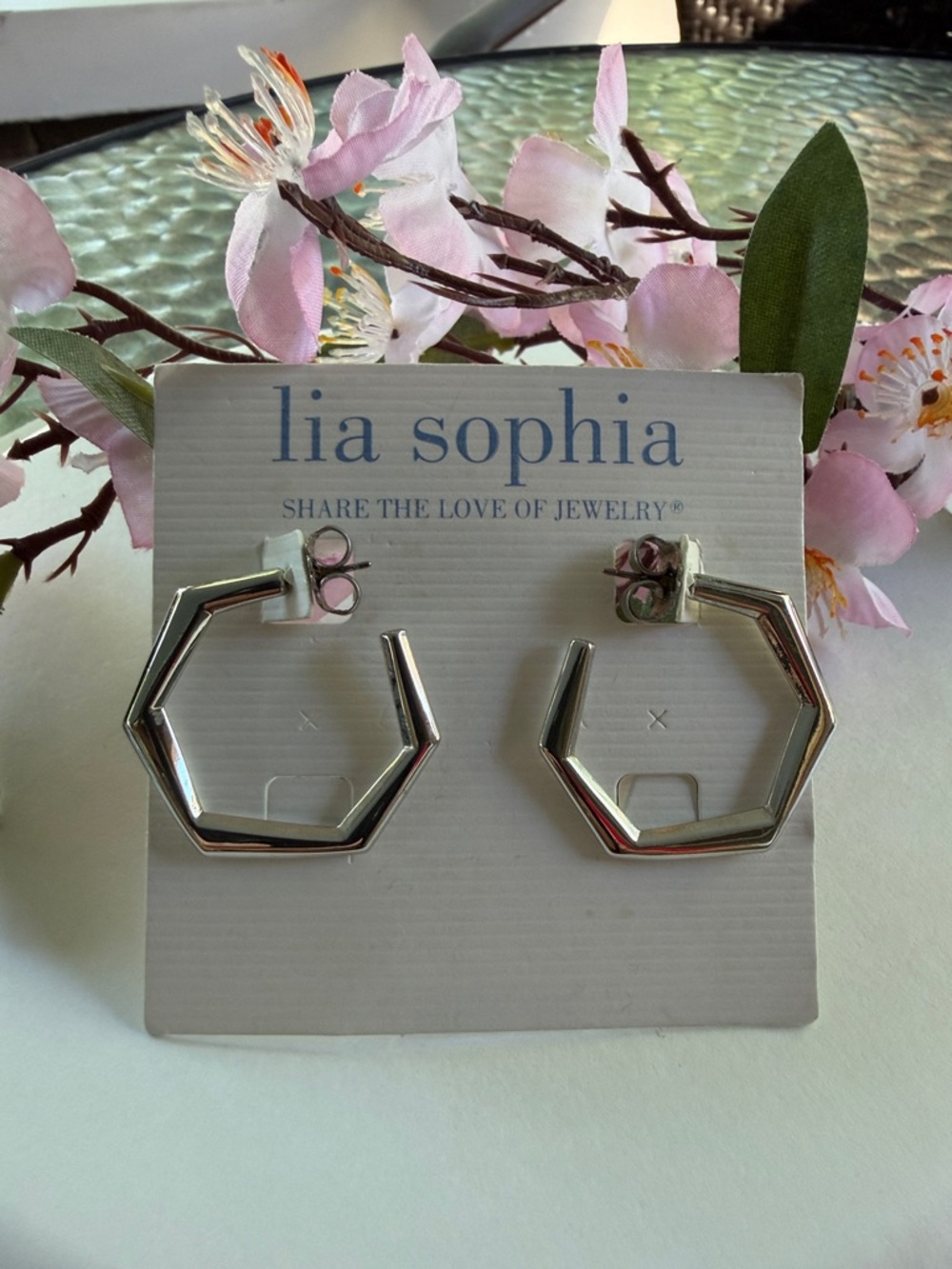 🐼 Lia Sophia Shiny Silver Geometric Hex Hoop Earrings